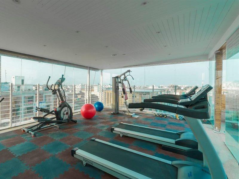 Costa Riviera Hotel Varanasi Exteriör bild